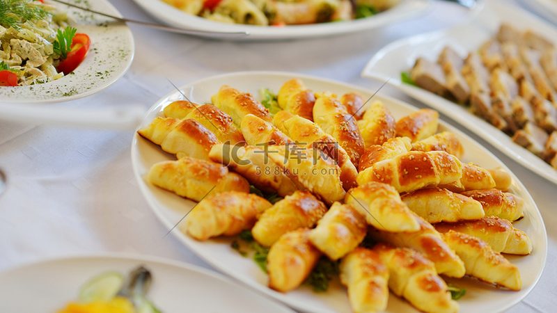餐饮加盟店人员管理：如何打造高效团队**