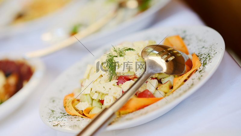 新疆坚果炒货，批发价格背后的秘密