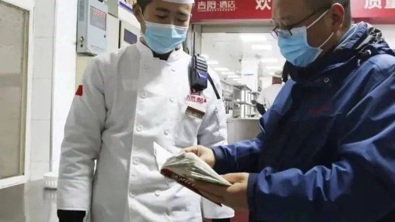 小包装零食代工格局：谁在掌控生产端的隐形冠军